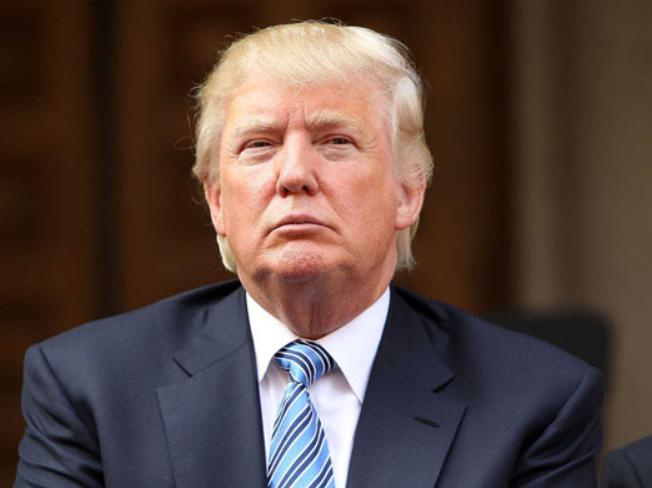 特朗普的关税威胁，
矛头指向中国。


他的逻辑很清楚，
想借打击伊朗来牵制我们