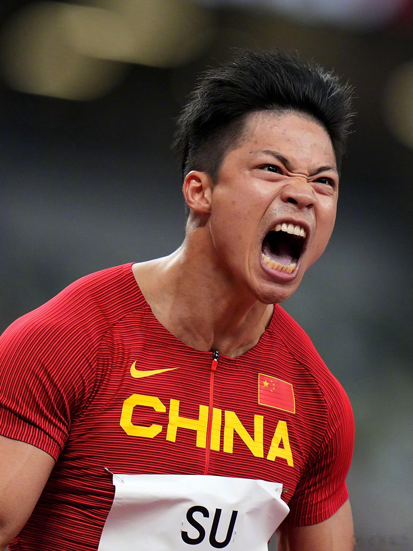 苏炳添退役 刚刚，中国短跑传奇、亚洲“飞人”苏炳添正式告别赛场！在《体坛零距离》