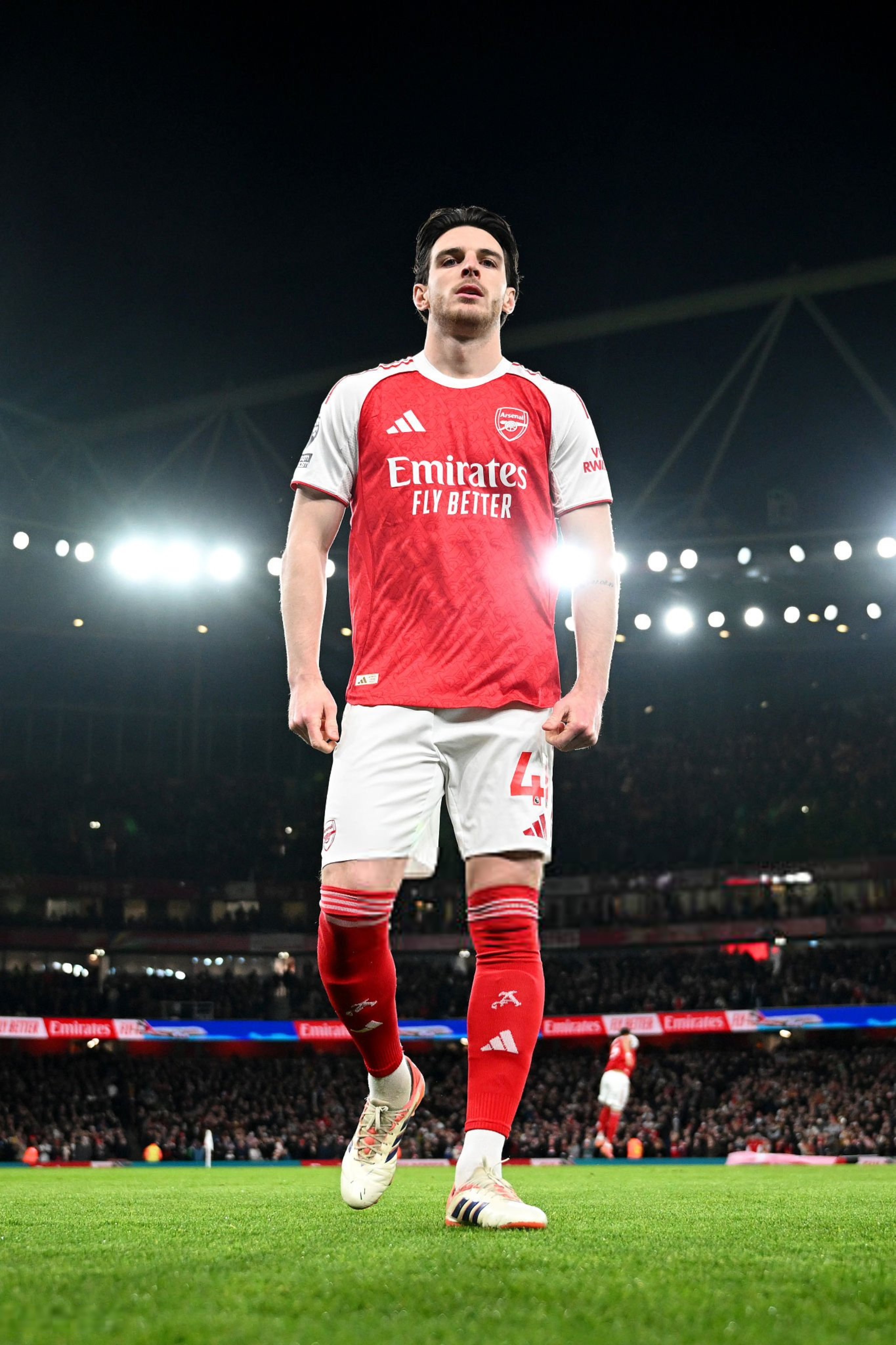 阿森纳2:1狼队虽然上周联赛惨遭维拉绝杀，不过阿森纳在欧冠立马重回胜利轨道，并且