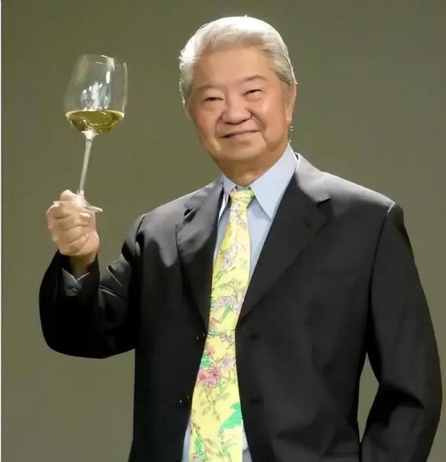 蔡澜说，生老病死为必经过程，既然知道有这么四件事，还不快点去玩玩……
25年前，
