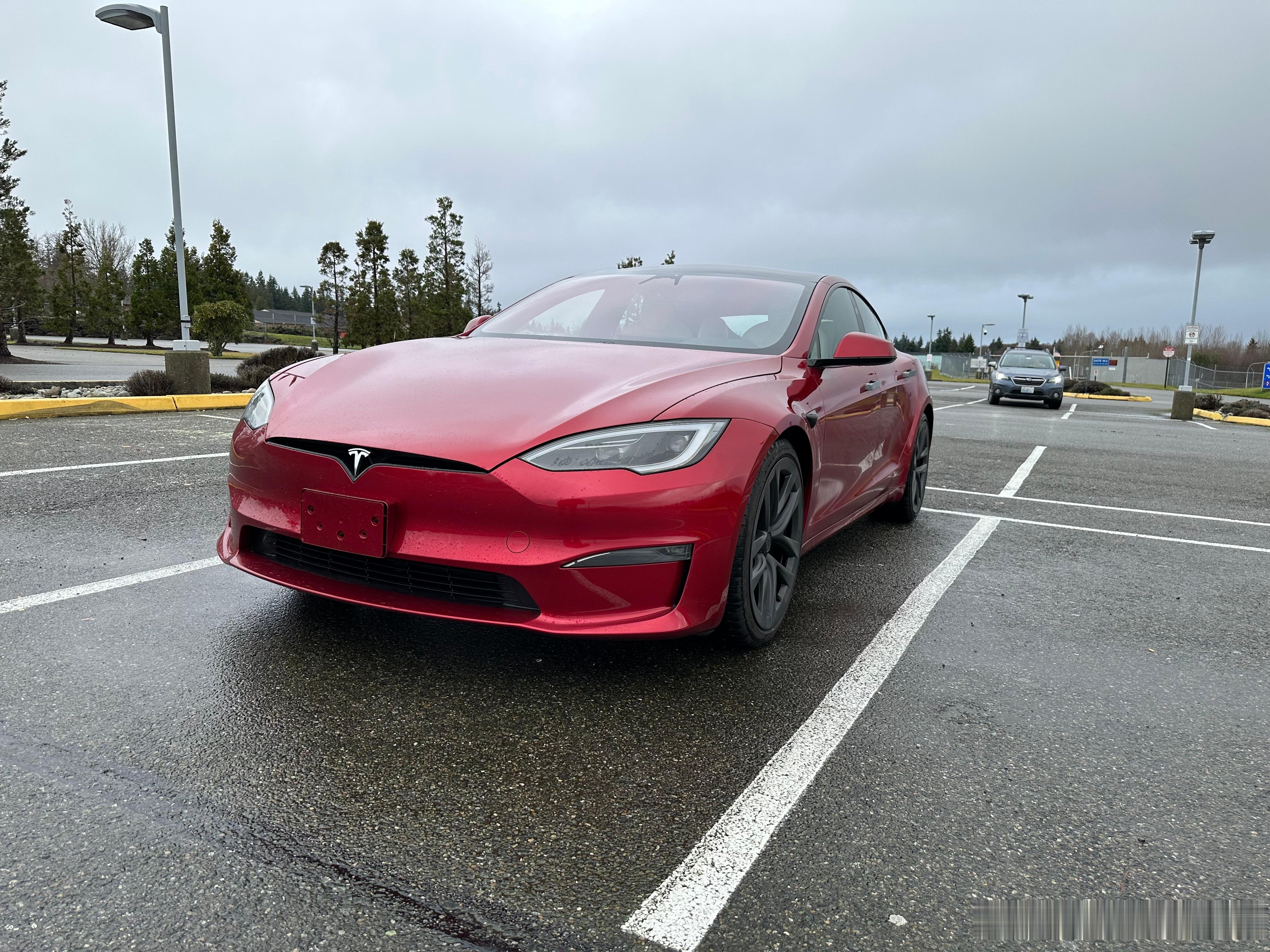 Model3和3P就是特斯拉目前为止最优秀的产品了。Model S无论是驾驶感舒