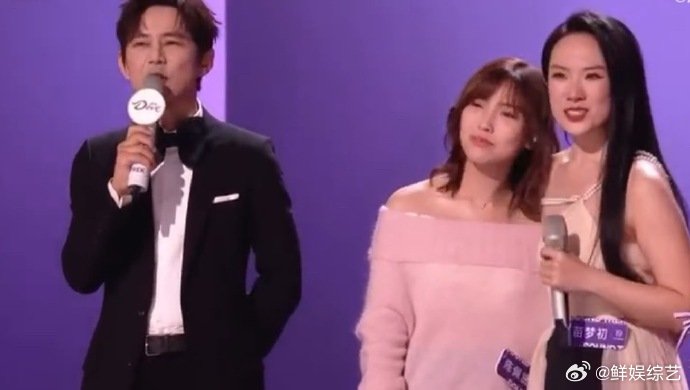 那英[超话]那英要把苗梦初送上歌手声鸣远扬直播救命！那英为了苗梦初直接 call