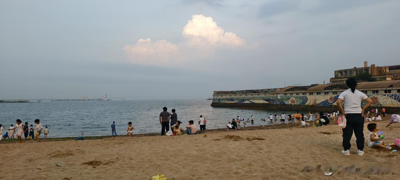 以前觉得“偷懒”是罪过，现在发现不会偷懒的人，日子都过得太亏了

先讲个真事儿。