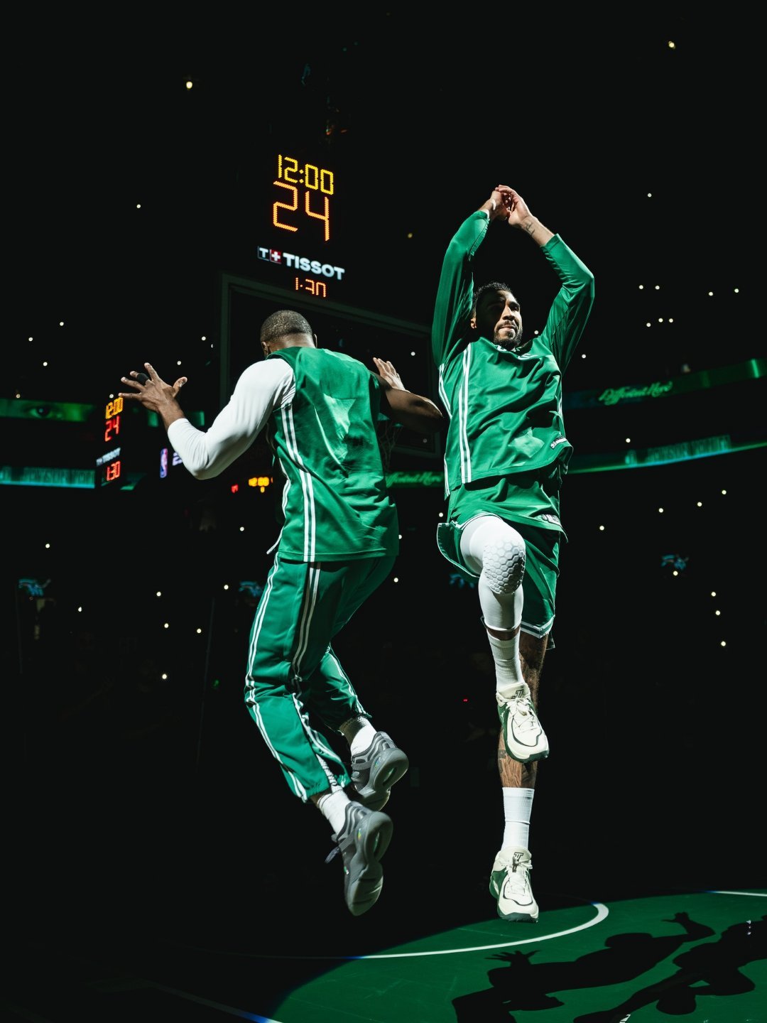 杰伦在一档节目中谈到了他和塔图姆是否会让自己联想到历史上的任何双人组合：，他表示