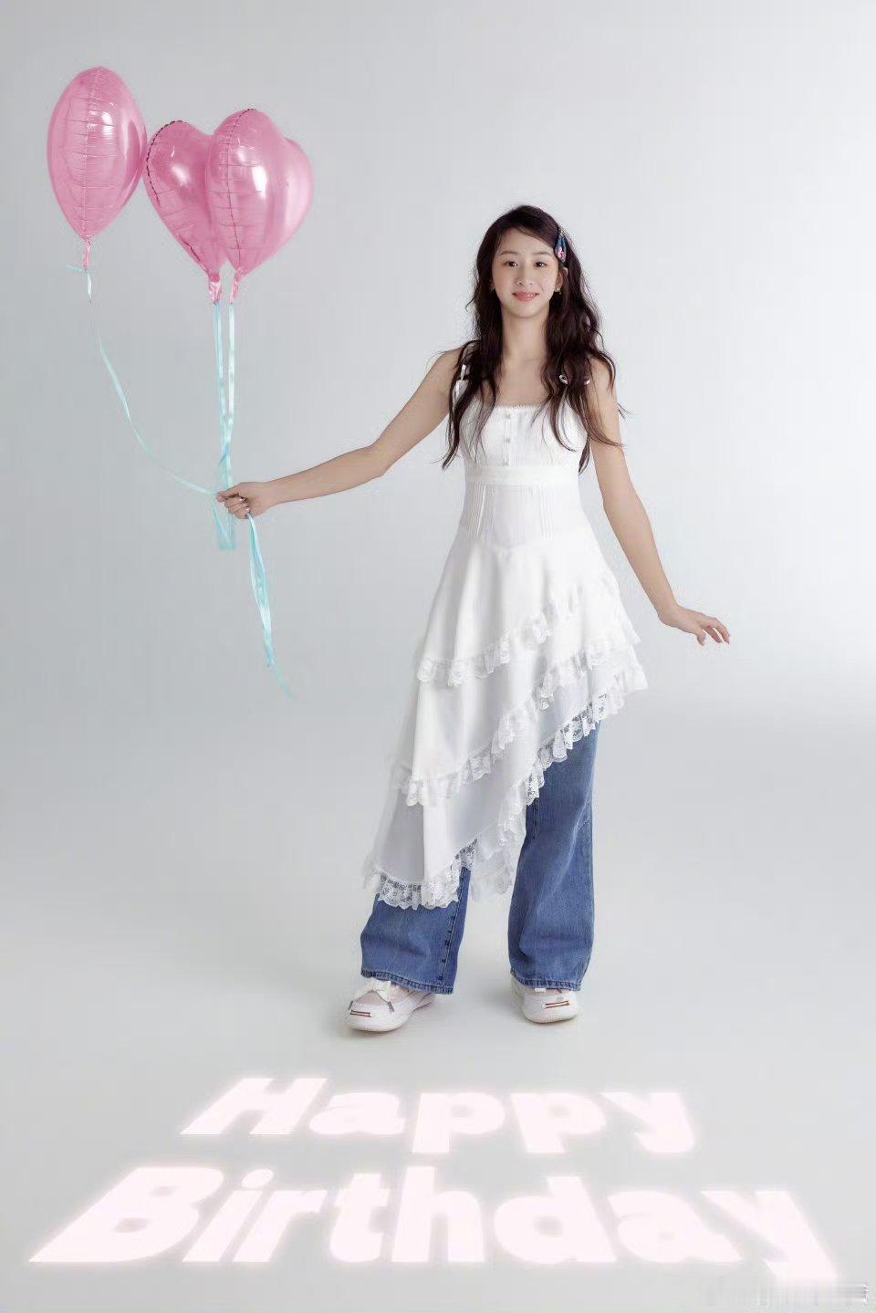 森碟下巴后缩好了森碟18岁了 看叶一茜晒的图，森碟下巴后缩好了。 