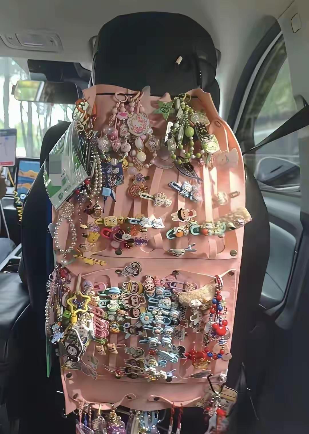 世上没有穷人，只有不肯动脑的懒人
 
真的被这位网约车司机的思路狠狠惊艳到了！