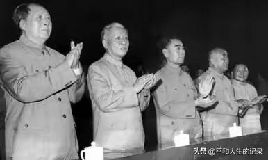 最最重要一点：毛泽东思想是指引我们社会主义事业发展的理论基础。
坚持毛泽东思想，