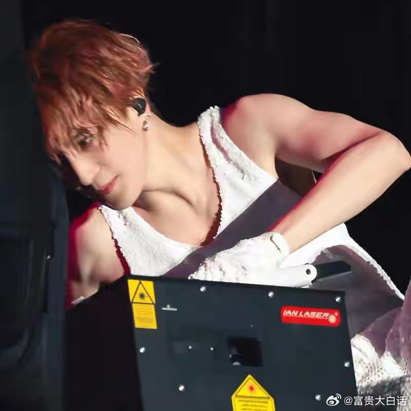 薛之谦吐槽大会暗讽张杰？这段“内涵”名场面被扒！薛之谦早年《吐槽大会》发言被翻出