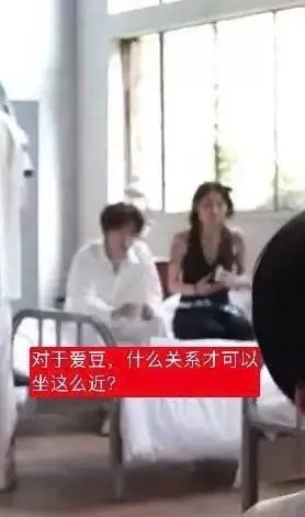 贺峻霖 恋爱时代峰峻紧急辟谣了[笑cry]发文否认恋情传闻，称网传图片为拍摄演唱