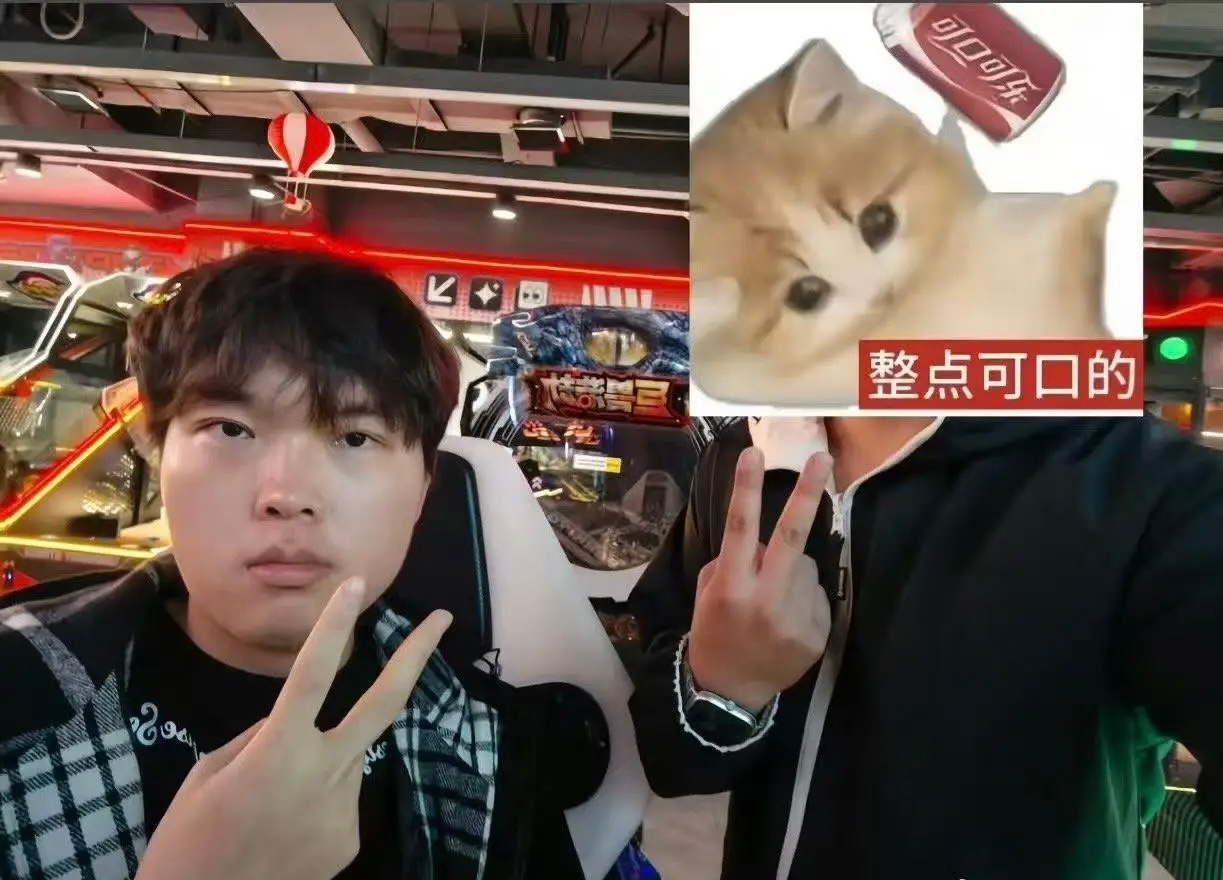 这双眼皮如何？网友偶遇Bin并分享合照：Bin双眼皮十分显眼近日，有网友在社交媒