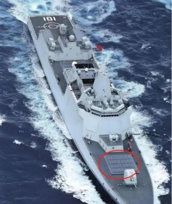 055配备200多枚导弹，假如海战爆发，导弹打完了该咋办？实不相瞒，055打完导