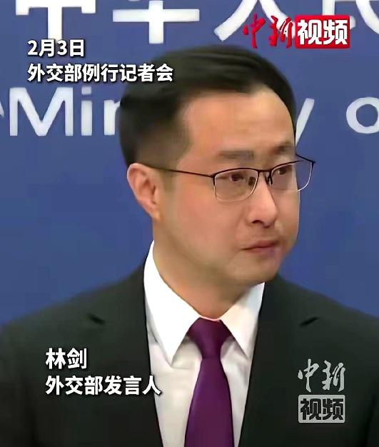 外交部记者会，一个日本记者站起来，话筒递到嘴边。他说，我们日本的“地球号”钻探船