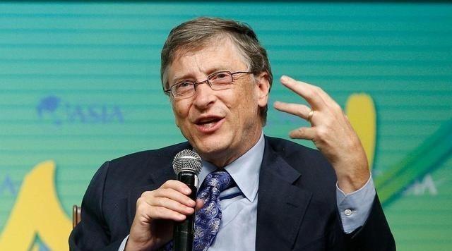 1986年微软上市，比尔·盖茨拥有45%的股份。三十多年来，比尔·盖茨不断套现股