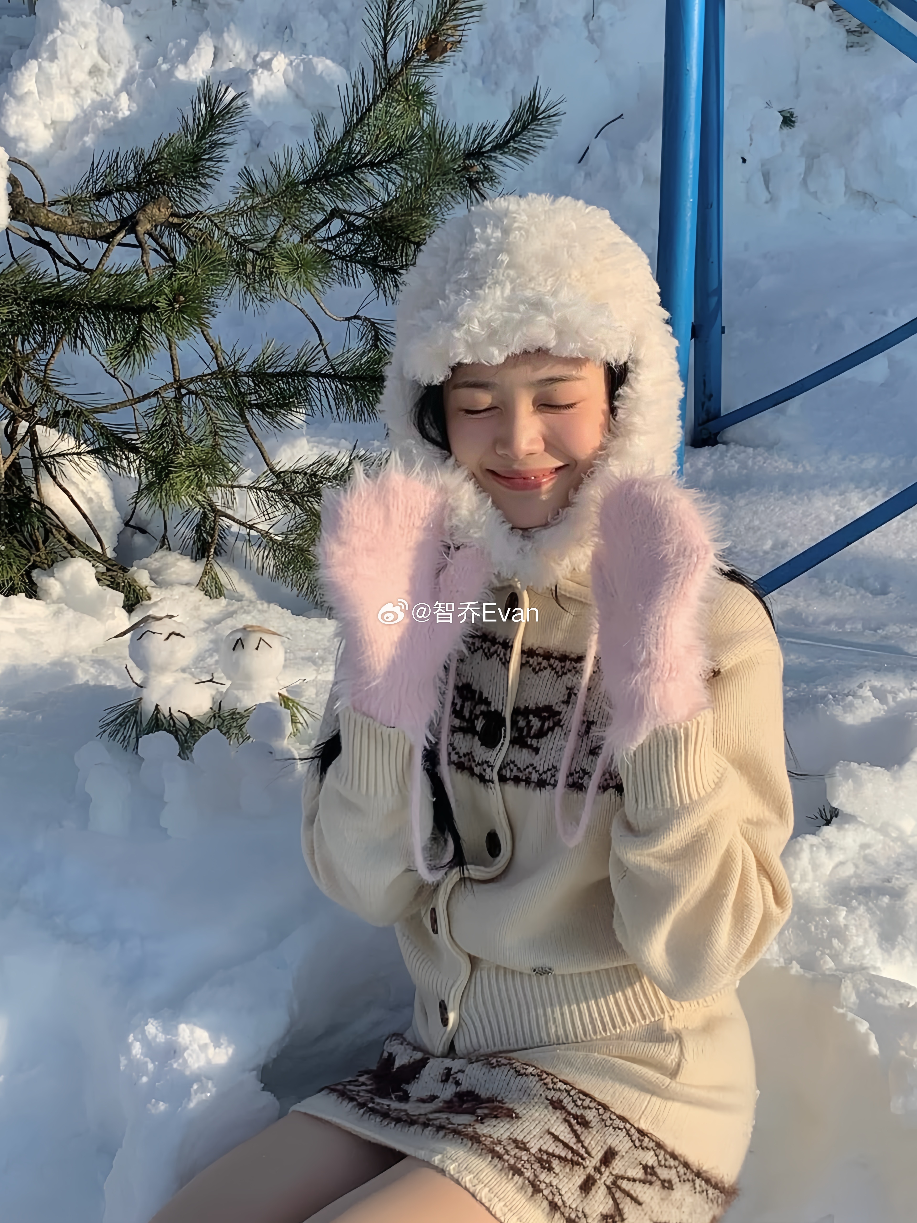 plog旅游生活碎片 踏入这片雪野，仿佛开启了通往童话世界的门🚪雪花织就的白色