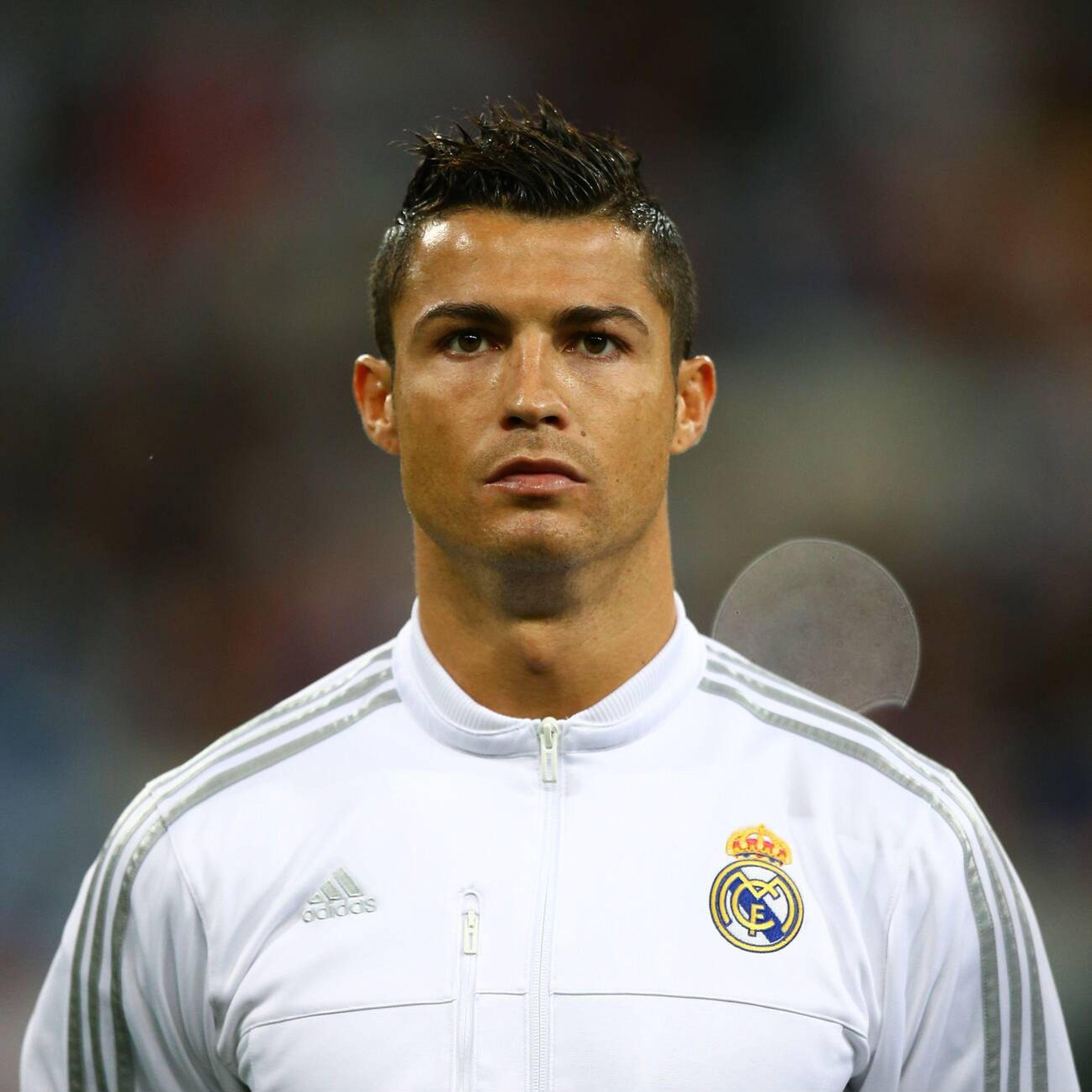 C罗c罗 猫头鹰🦉一样炯炯有神的双眼 