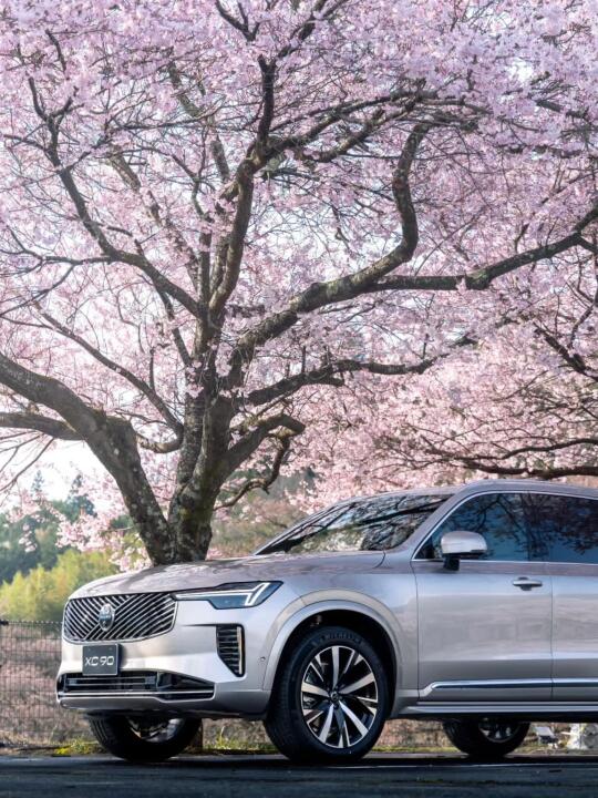 NEW XC90