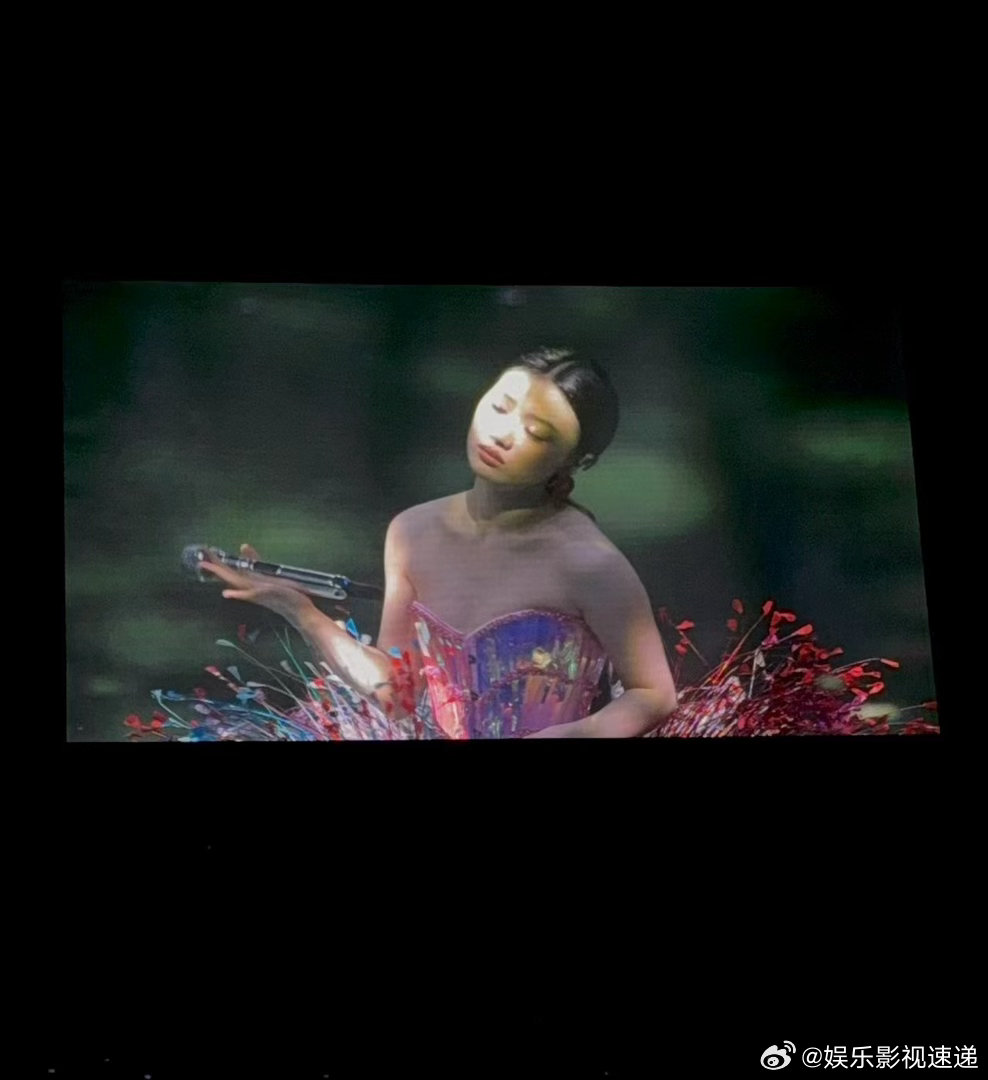 单依纯纯妹妹2.0演唱会纯妹妹2.0巡演来到美丽厦门！全景四面台带来全新观演体验