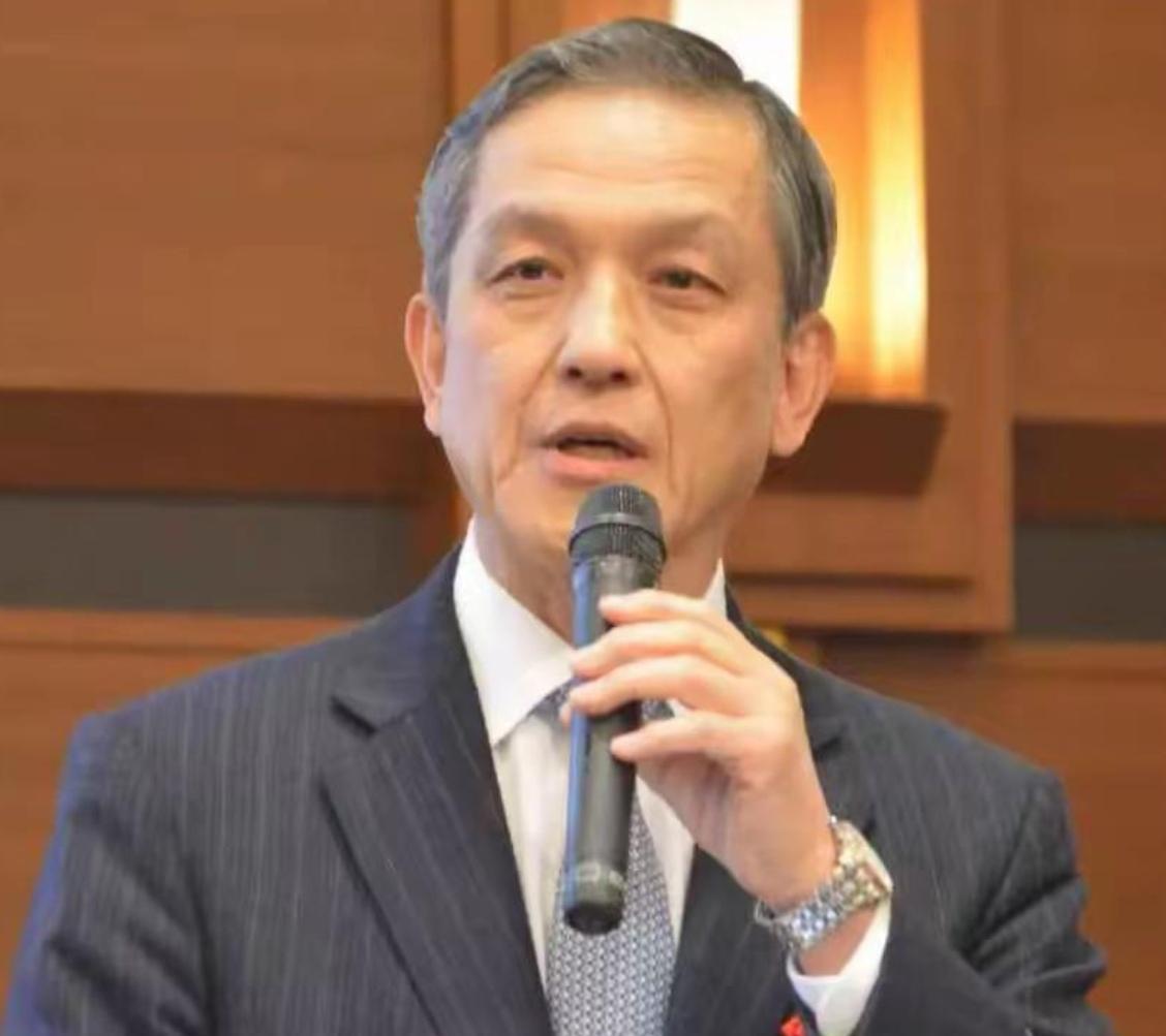 退役将官口出狂言
 
岩田清文作为日本陆上自卫队前最高将领，在电视访谈中公然叫嚣