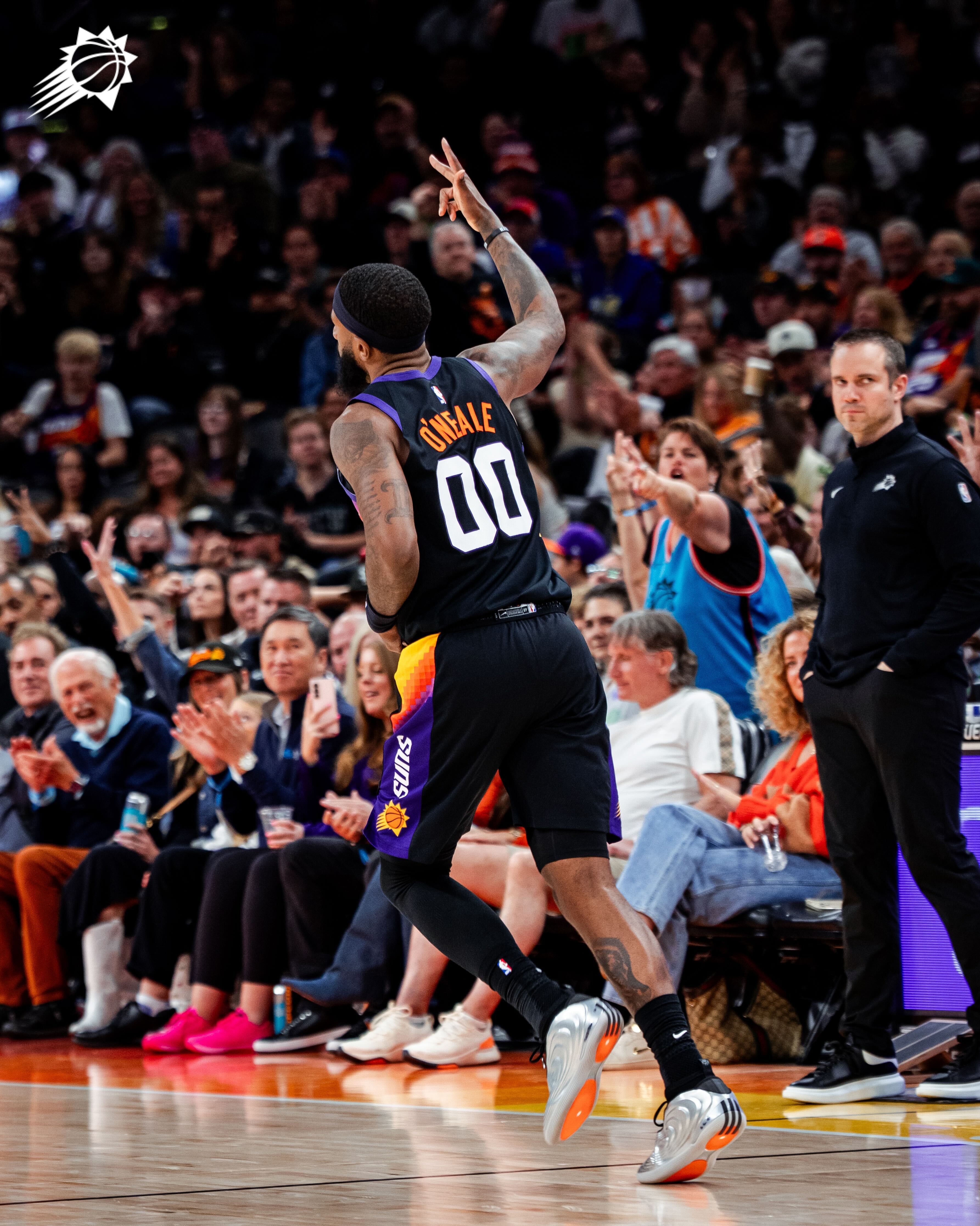 奥尼尔三分再进！分差来到两位数！菲尼克斯太阳 ｜旭日东升 ｜ 鹈鹕vs太阳