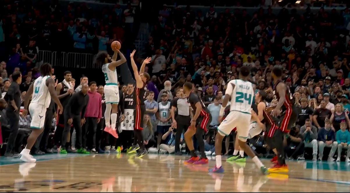 第一场附加赛就这么刺激吗，热火黄蜂进加时了…. 