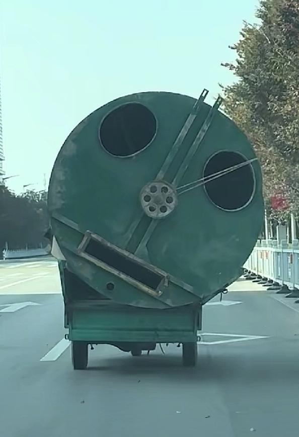 如何用方言表达“吝啬”呢? 
你们那里是怎么说的？
我们老家说的是“恶儿古小气”