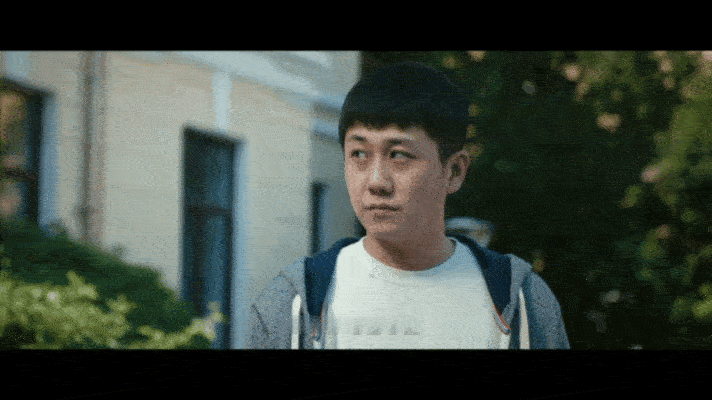 这四人凑一桌能笑死三个 谁懂啊！这种“快乐工作”的氛围真的太让人上头了！他们不是