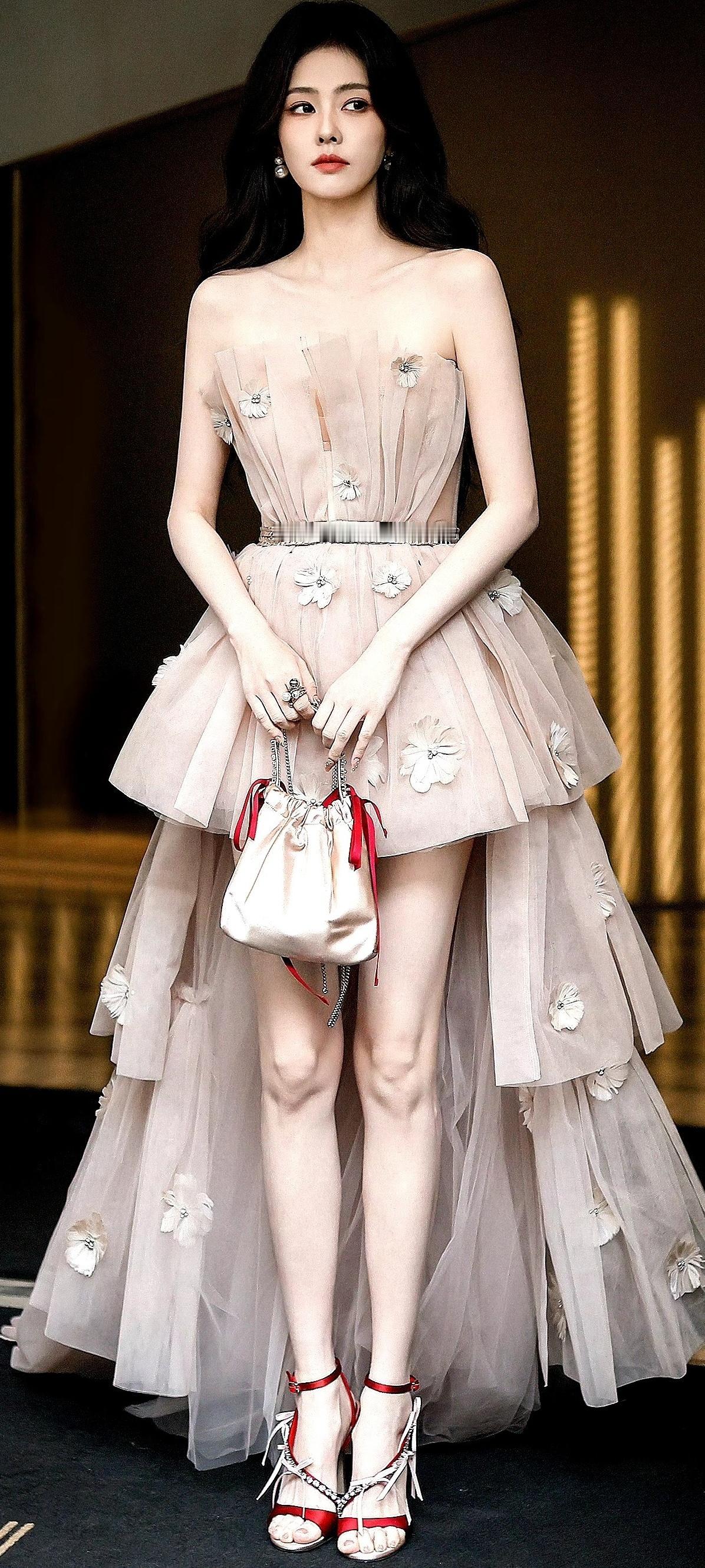 白鹿绝美造型，你们喜欢白鹿吗？你对白鹿怎么看 白鹿 白鹿生图 你心目中的美女是什