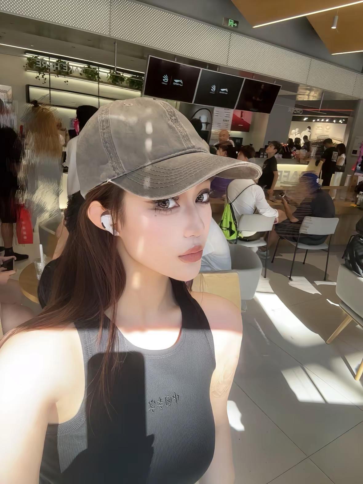 卡米然然然然后我像个小手办🥹。李宁  卡米然  卡米然ma3colm  李宁反