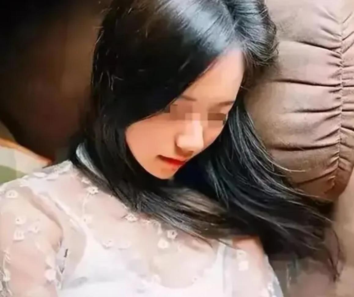 江苏一女子，和老板聚餐后醉得不省人事，后被老板带到房间发生了关系。不料，次日一早