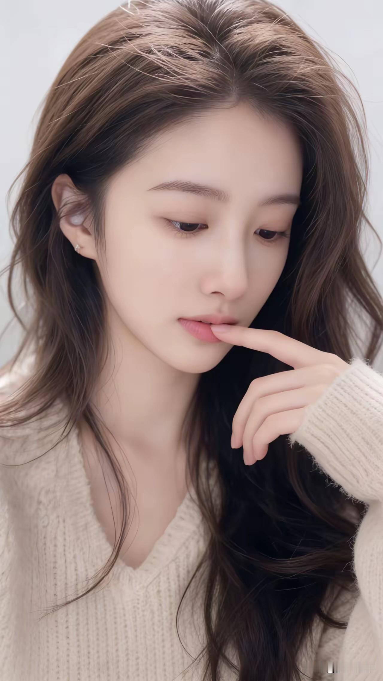 光之影&AI
温柔甜美的少女，轻咬手指，浅浅微笑，浅米色毛衣，温暖如春。
少女感