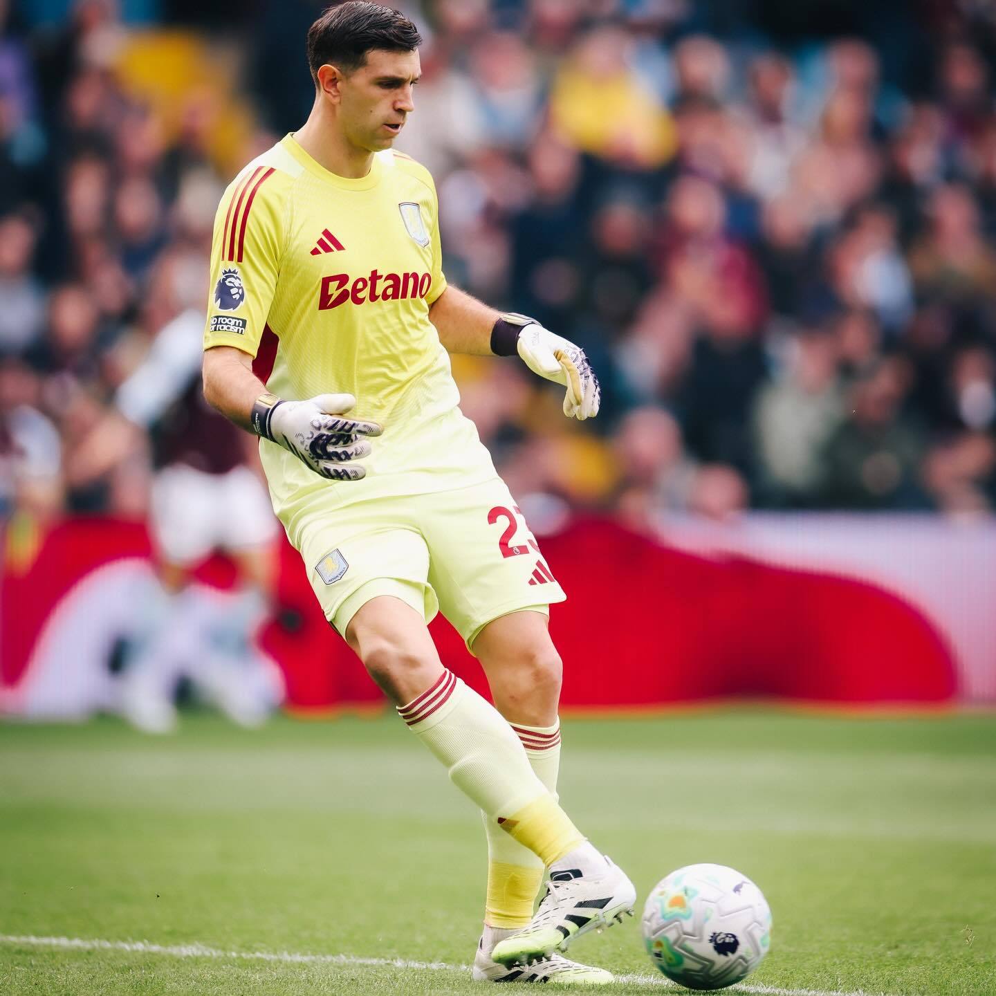 战胜西汉姆联，赛后连续零封的大马丁更新ins：背靠背获胜，背靠背不失球💪🏼我