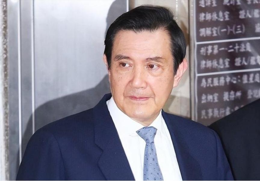 马英九的一句话，在两岸引发震动。他曾说：“若大陆统一不和平、不民主，台湾人绝不接