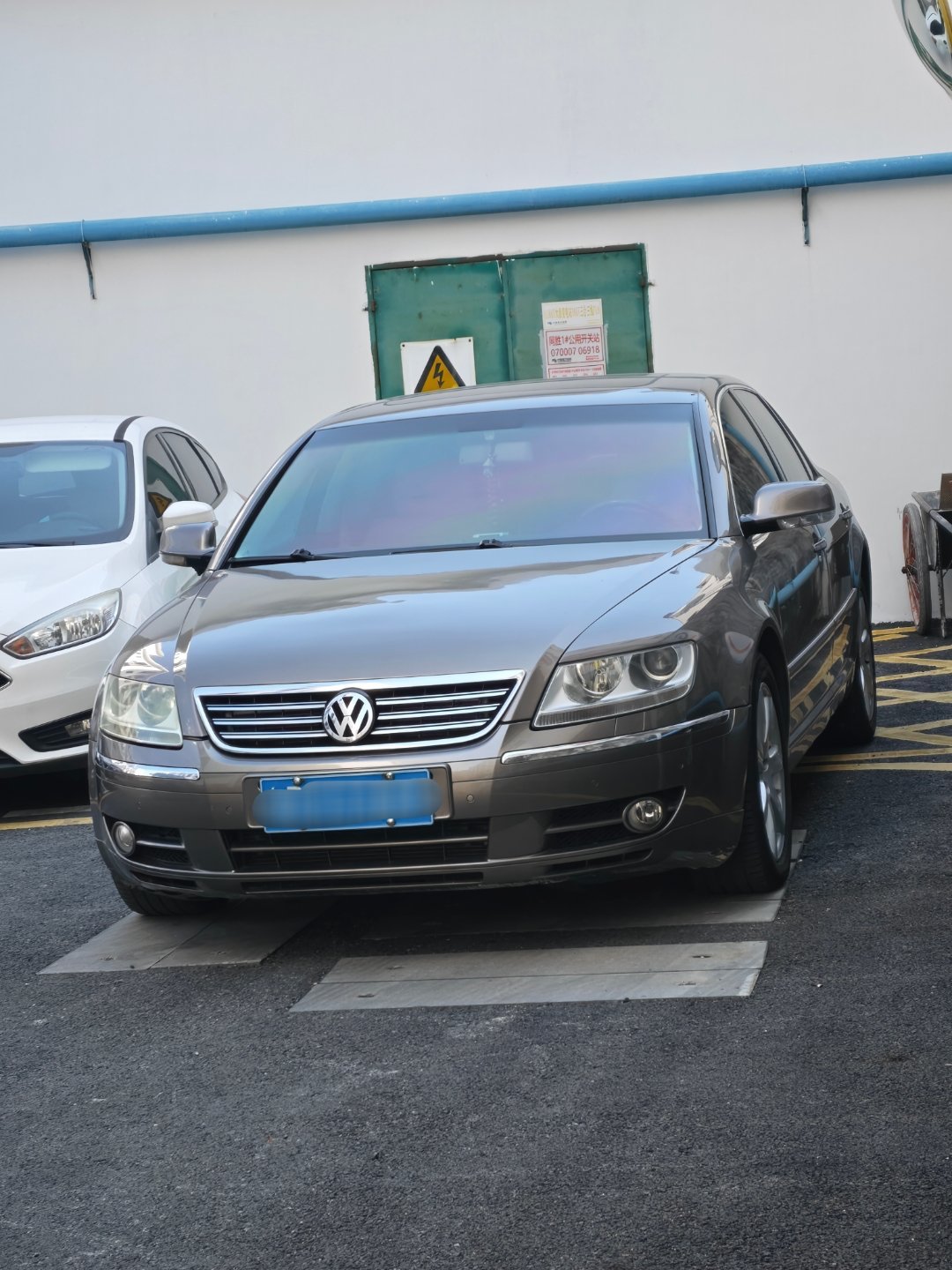 年纪大了，才能看得懂它的不怒自威！！ 