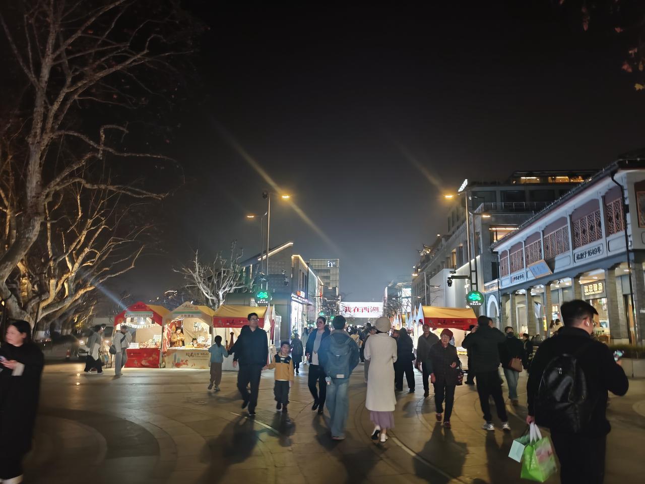 致敬钱学森、邓稼先等等老一辈科学家！致敬中国人民解放军！爱中国共产党！如果没有最