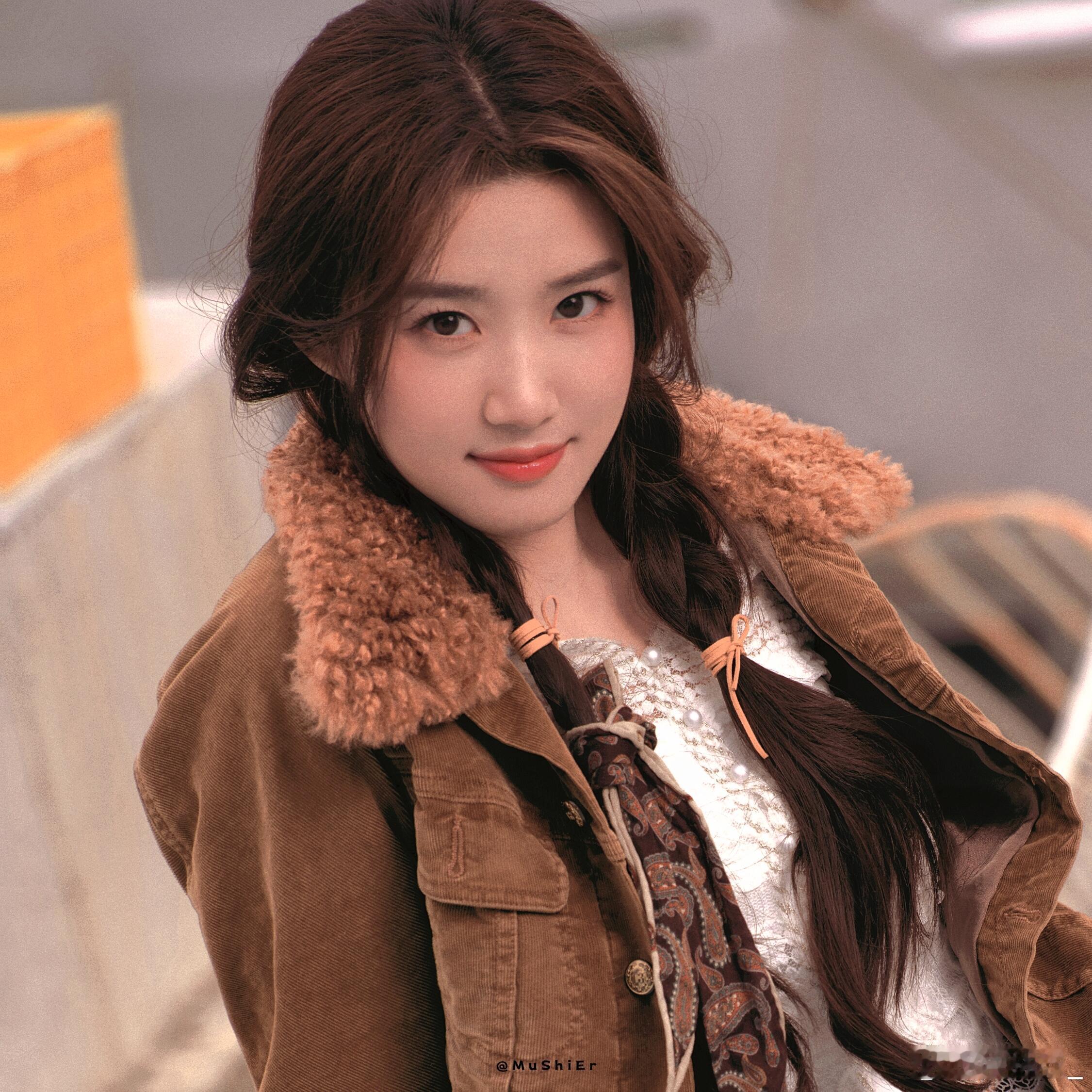 卢昱晓新头像送达！不过怎么双麻花都这么美丽🤤女头这块/.卢昱晓｜头像 