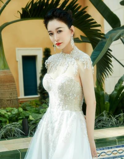 宁静说向太刘晓庆是恩人  宁静谈不去一路繁花的原因，说向太、刘晓庆是恩人。倪萍、