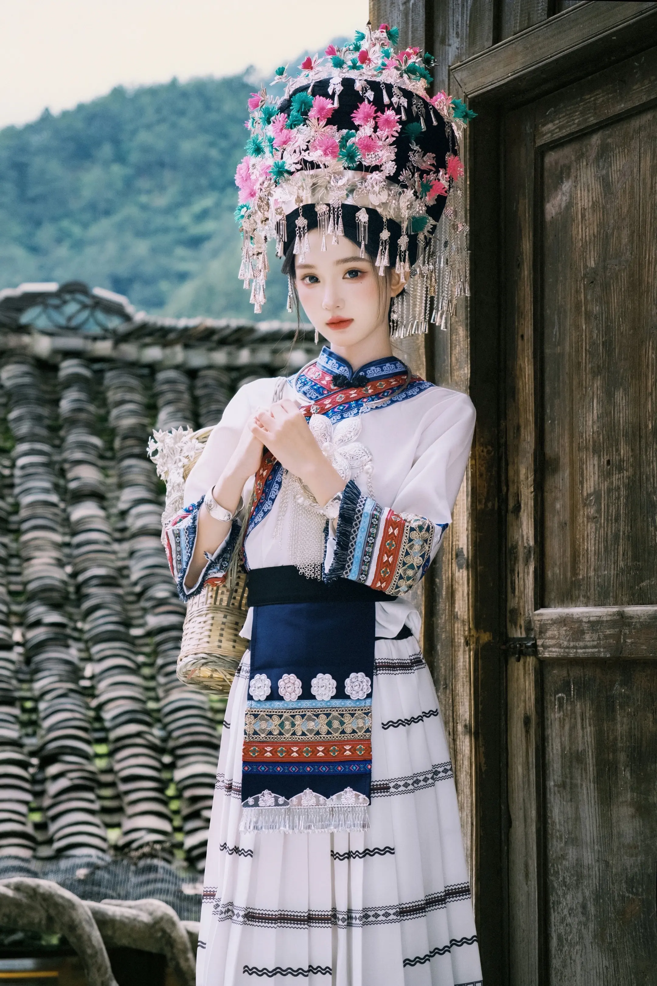 苗服真的绝美。