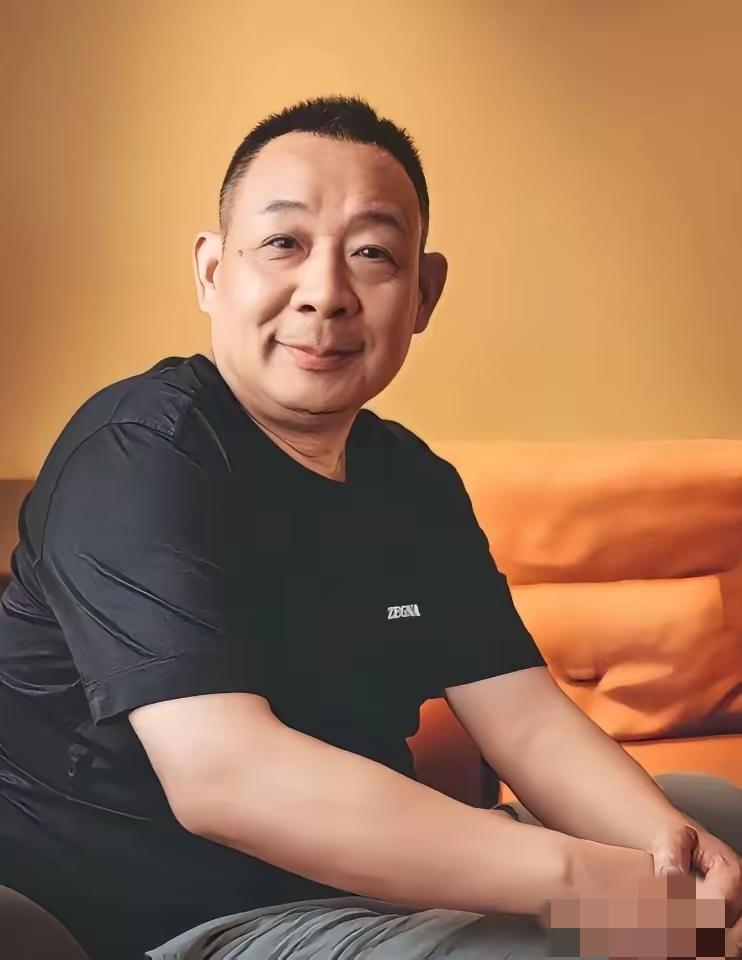 全网最让人看不懂的于东来，其实是活得最通透的人！


60岁身体硬朗、精神饱满，