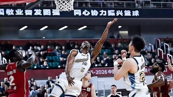 4月15日，CBA常规赛第39轮爆出冷门，浙江广厦客场91-100不敌山西男篮，