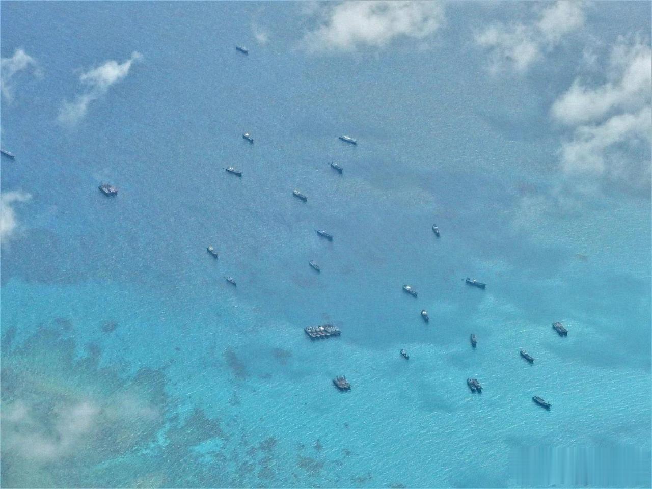 仙宾礁附近中国渔船数量进一步增加，根据CNN的报道称，目前中国南海仙宾礁附近聚集