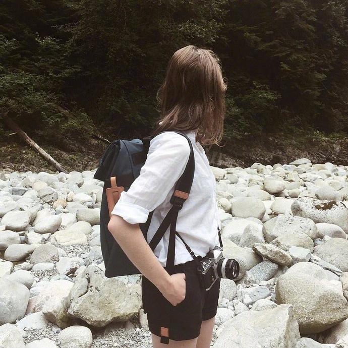 《别太高看自己，也别太低估自己：做最真实的自己，才是人生的最佳姿势！》

说到这