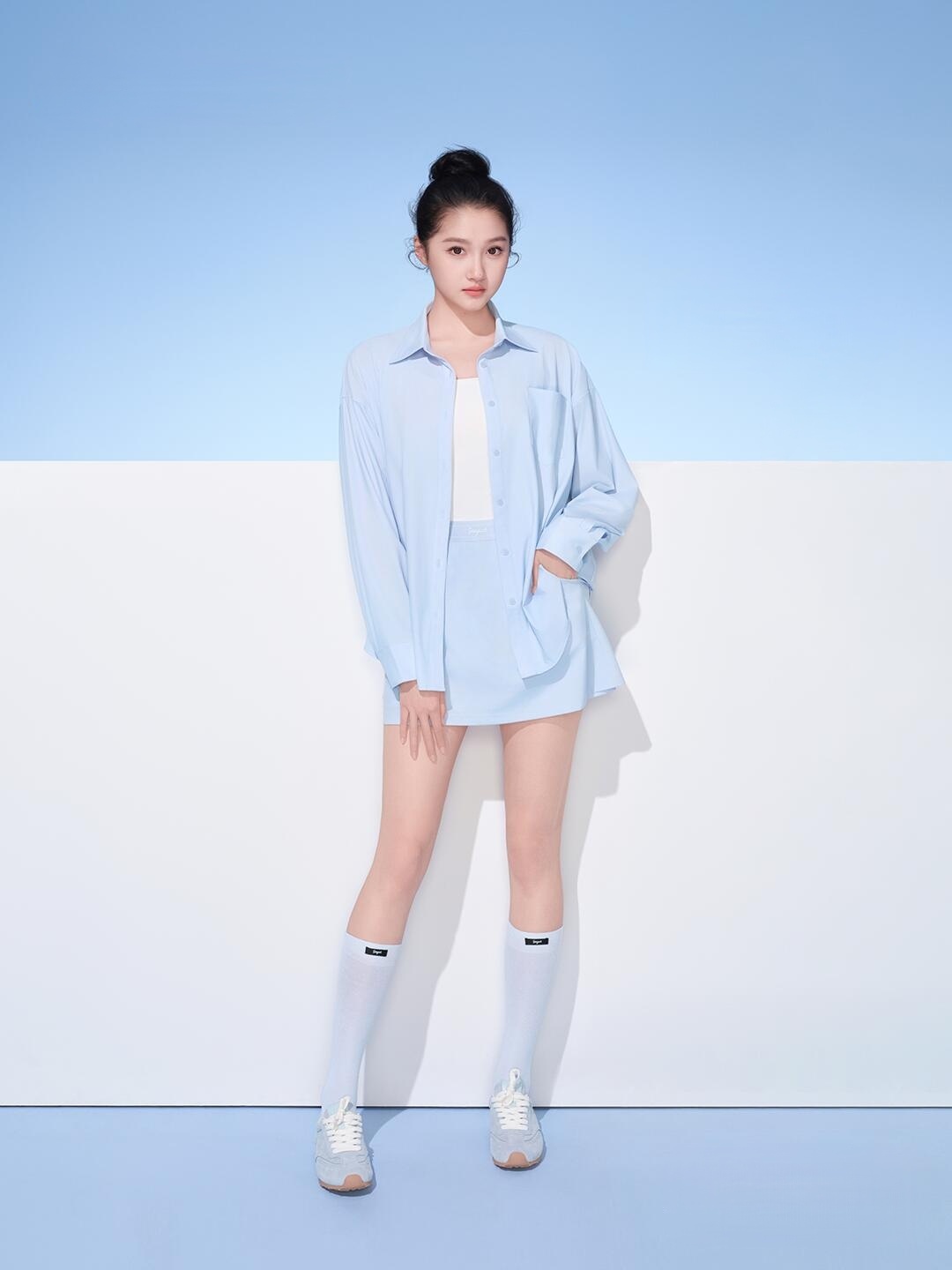 关晓彤 至今不知道腿长的坏处 又高又瘦身材太绝了，完全是超模级别的好吧