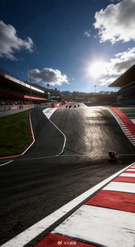 世界名画 恭喜张雪 从执着少年到不忘初心的大叔 上周末两冠傲视群雄，我辈楷模，国