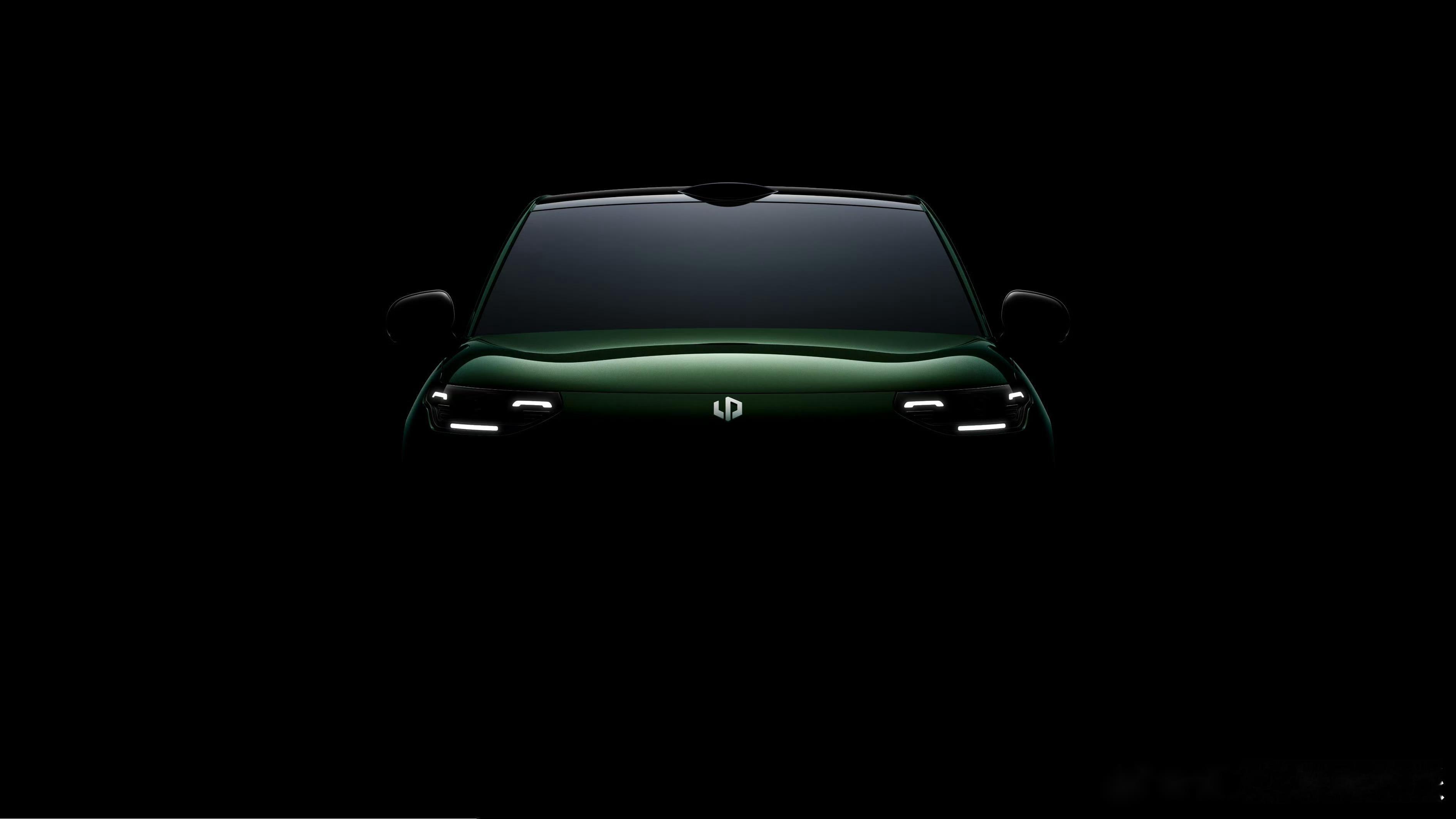 作为A系列首款车型，定位纯电小型SUV，填补了T03与B系列之间的市场空白。该车