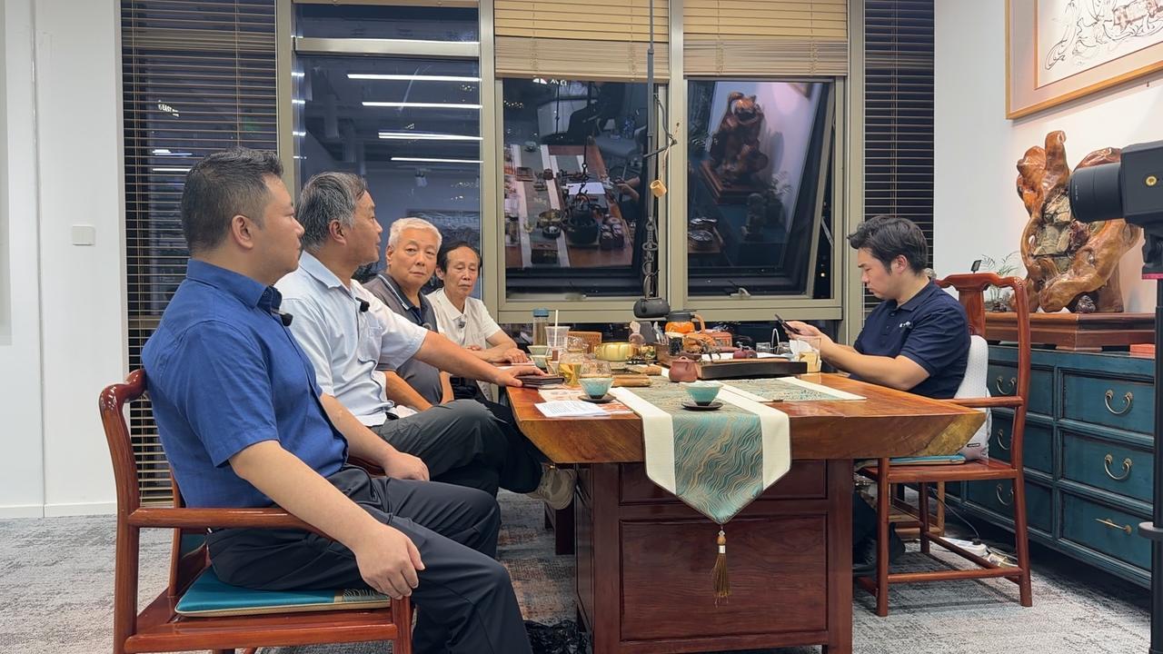 榜书万里行、沈巍一行人首次参加“农业座谈会”，此次邀请了北京某科技农业的老板进行