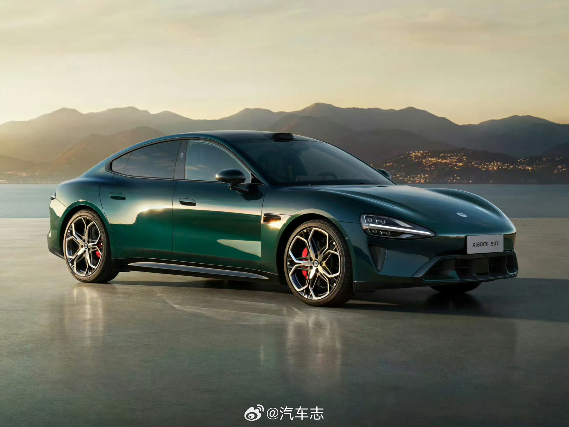 新一代SU7靛石绿又一新色发布，配上这轮毂，有高级感吗？