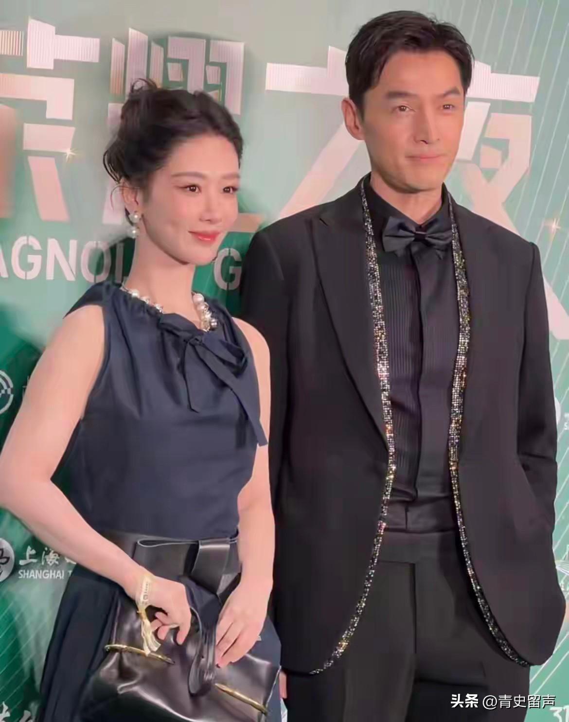 我敢说，胡歌很大概率，就是杨紫出道的这二十几年中，遇到的最特别的男演员了吧！他们