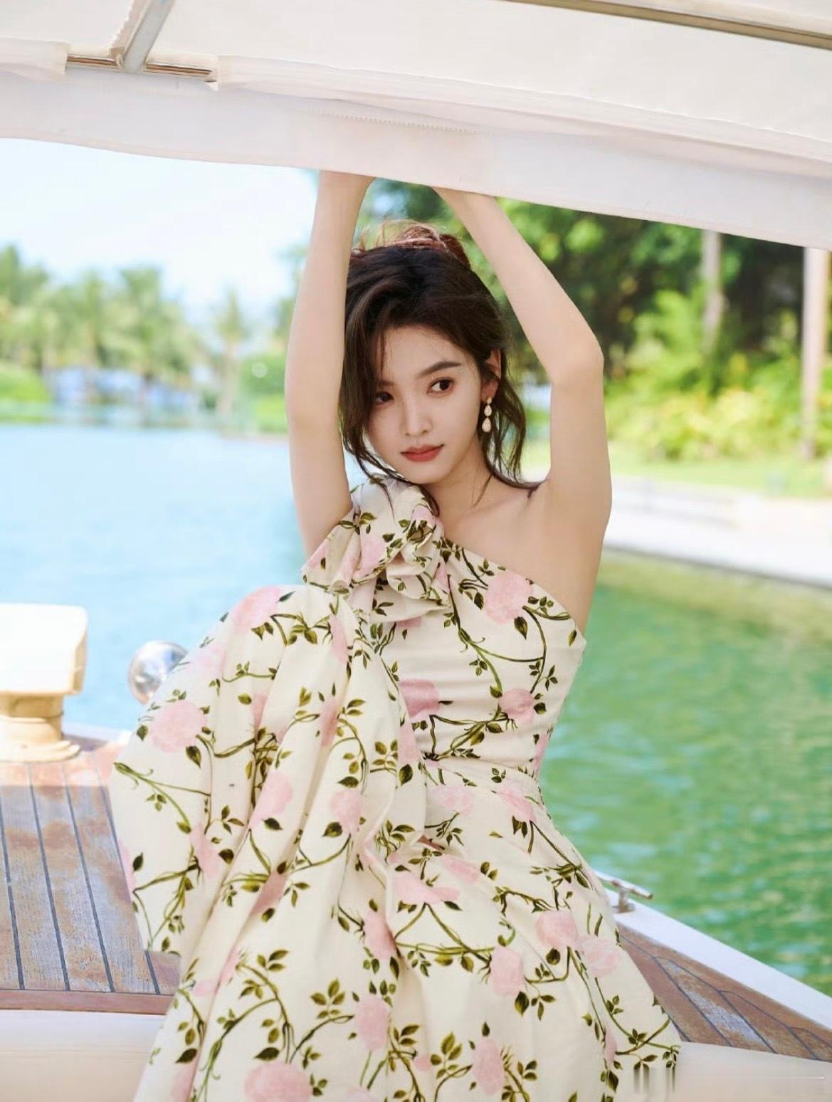 想把你和时间藏起来杀青想把你和时间藏起来爱情童话 章若楠王安宇圆满杀青！迪士尼烟