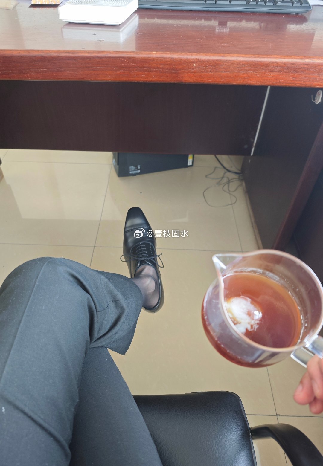台风白海豚上次过了一个巴威美食街，这一次在过一个白海豚美食节。大自然为了促进内需