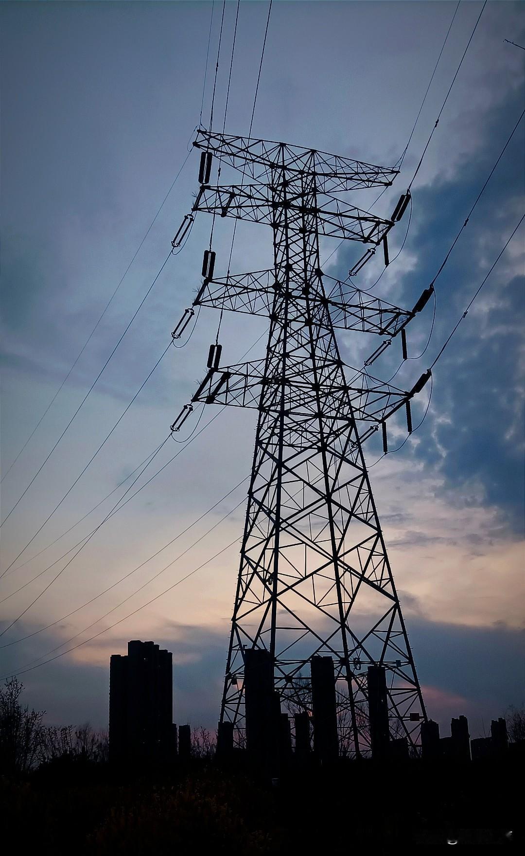 人带静电，多数是衣服和床上用品的问题。当你发现静电比较严重的时候，你就在化纤材质